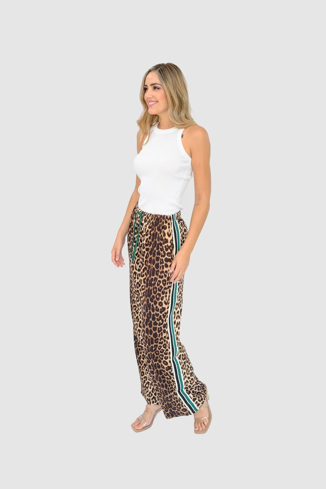 Pantalón animal print líneas verde