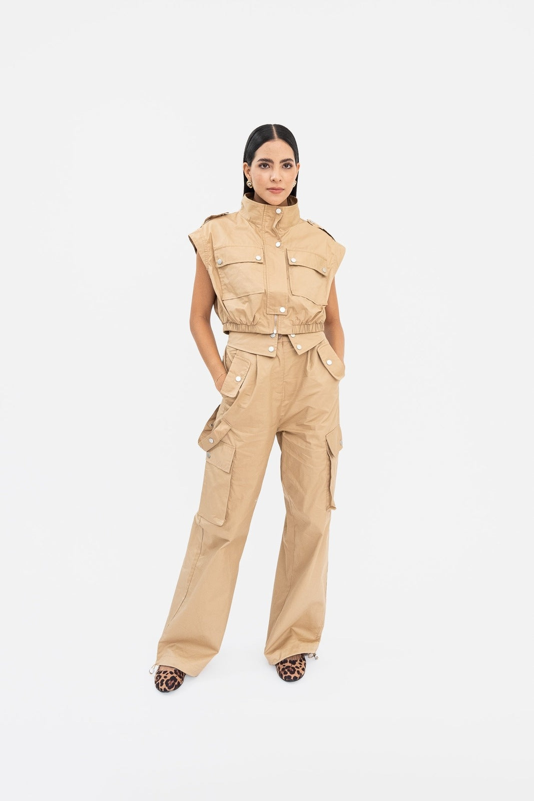 Set blusa y pantalón khaki