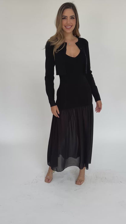 Vestido maxi tejido con cárdigan negro