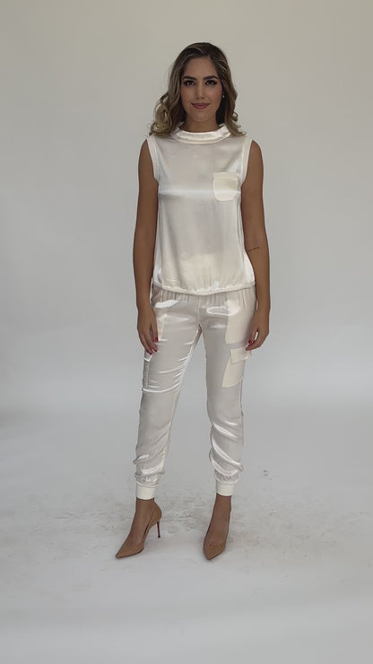 Set blusa y jogger satín ivory